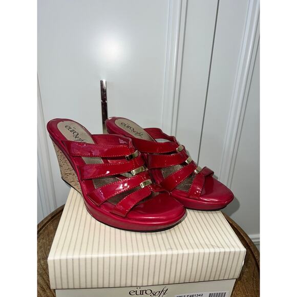 Euro Soft Women's Red Strappy‎ Wedge Sandals Size 10M Casual Summer - Picture 1 of 7